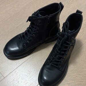 Madden girl black lace up boots with side zippers